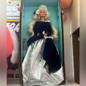 Barbie Winter Velvet Doll Avon Exclusive 1995 Special Edition New
